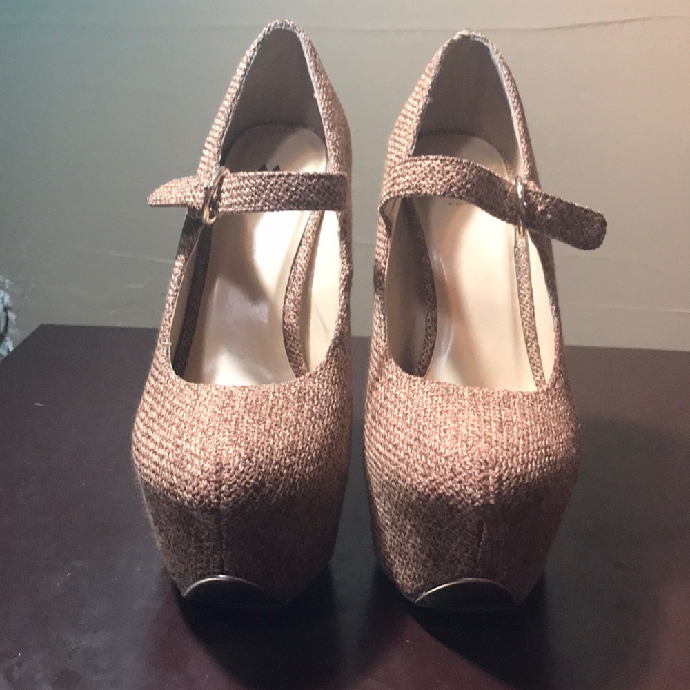 Madison High Hill size 6.5!